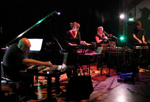 Wells, Bill / Whitehead, Annie / Schneider, Stefan: Paper of Pins