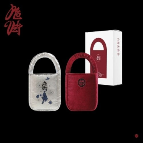 Red Velvet: What A Chill Kill - Bag Version - Limited Edition - incl. Bag, Postcard, + Photocard Set