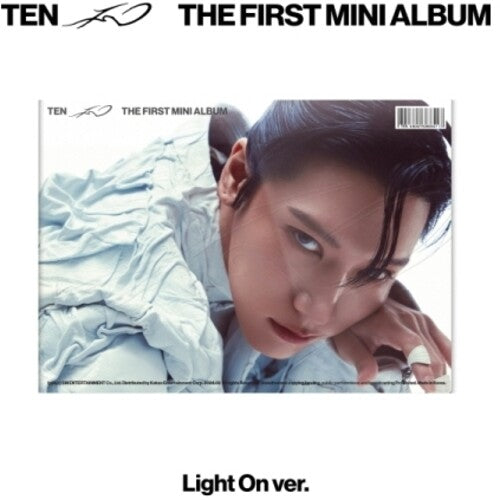 Ten: Ten - Photobook 1 Version - incl. 72pg Booklet