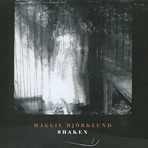 Bjorklund, Maggie: Shaken